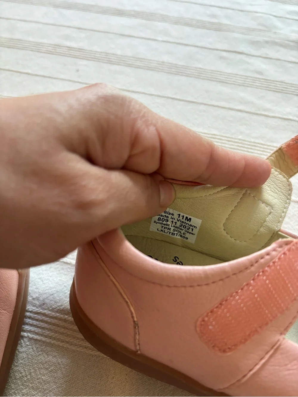 Girls Pink Mary Jane Shoes with Rainbow and Cloud Accent